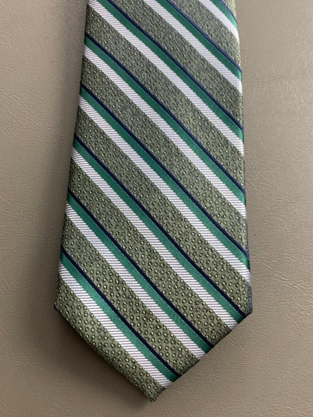 Perry Ellis Men's Classic 3'' 100% Polyester Neck Tie, Hunter Green Arnet Stripe